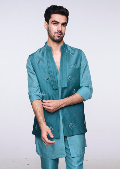 BlueOmbreHandEmbroideredBandiAndKurta-sg242984-1 4