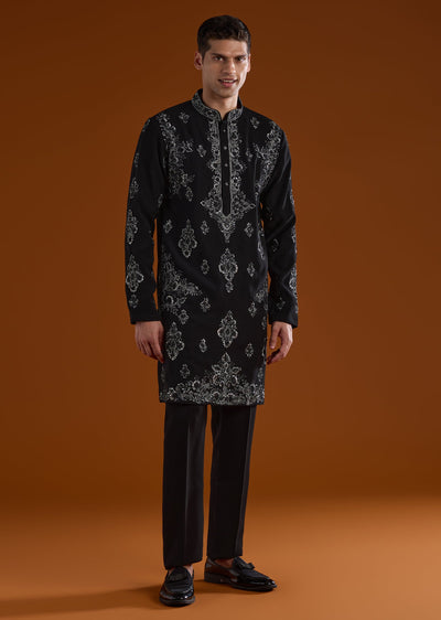 black-silk-kurta-set-with-thread-and-cut-dana-work-sg366784-1