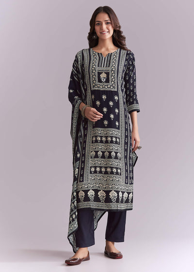 blue-crepe-kurta-set-with-indie-print-and-moti-detail-sg357219-1