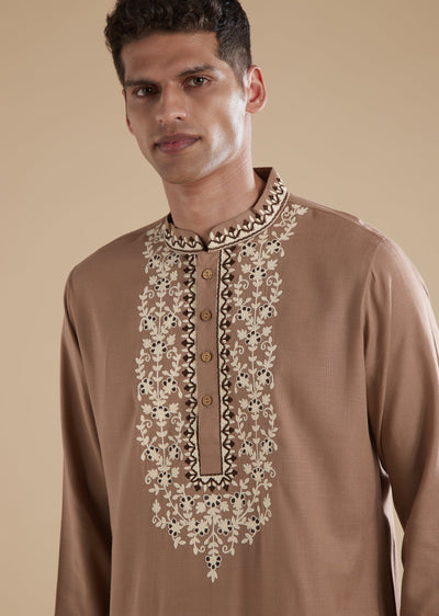 brown-kurta-set-with-thread-detail-work-sg367370-2 493b2781-d239-495f-8db7-9df43069907a