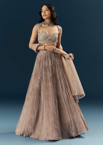champagne-gold-organza-bridesmaid-lehenga-with-heavy-embroidery-sg339569-1