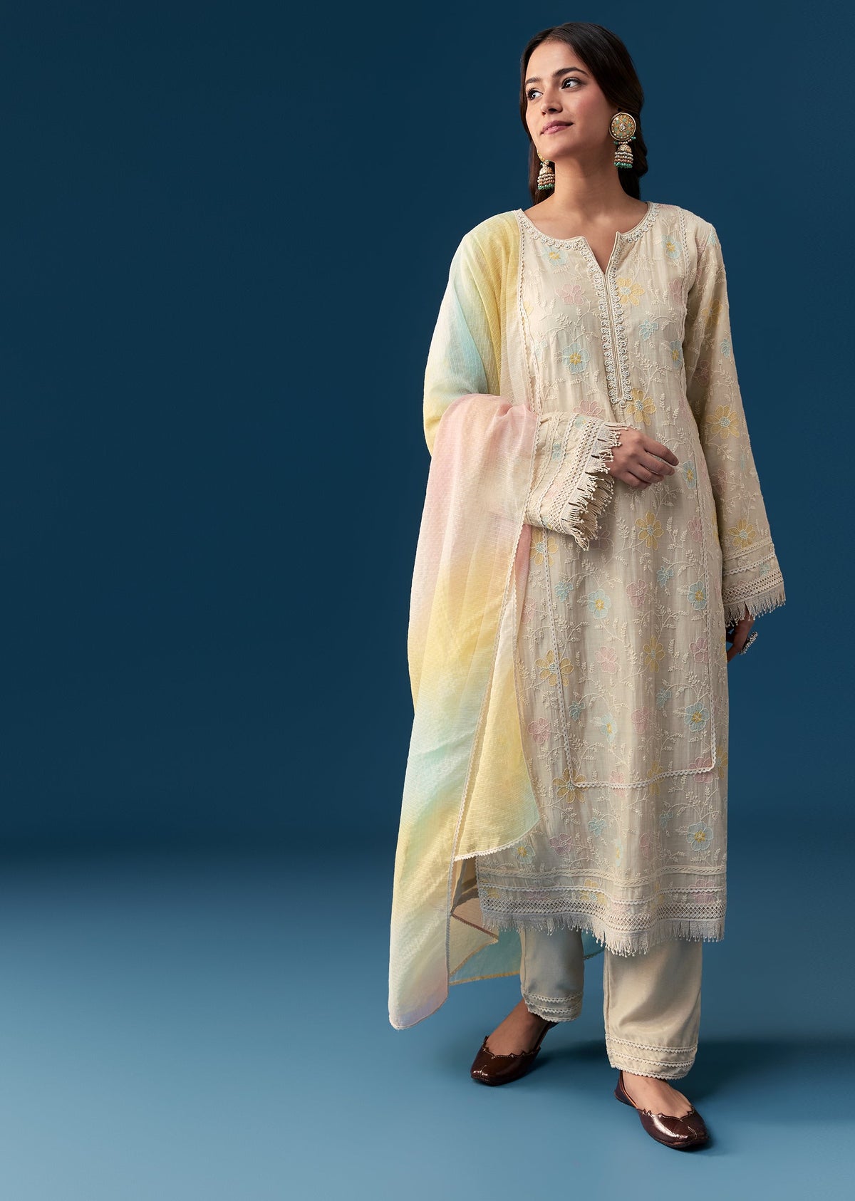 cream-cotton-kurta-set-with-thread-work-sg340617-1 f846430f-c94d-4659-8c65-c24ee0fca819