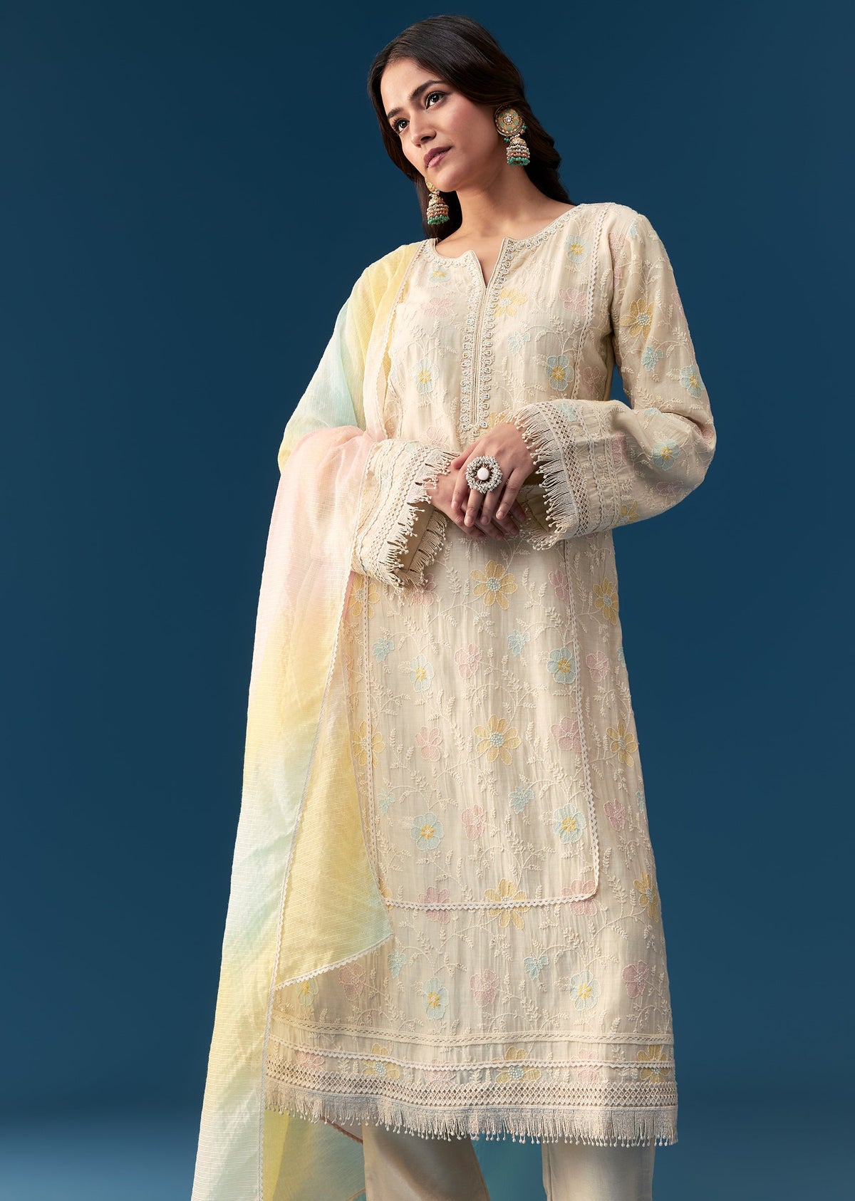 cream-cotton-kurta-set-with-thread-work-sg340617-4 8c79c86f-3bb4-49a4-b06b-d285227e2f86