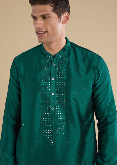 green-embellished-kurta-set-sg365111-1 b91a5845-816c-43de-ab8d-d3b56257a1f7