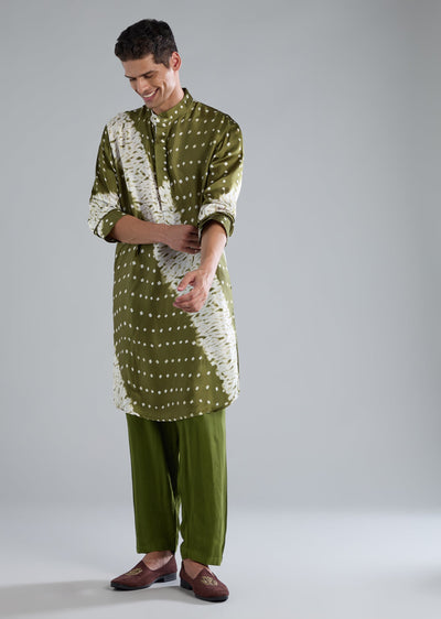 green-kurta-set-with-handmade-bandhani-and-shibori-prints-sg349301-1 a413164d-dd42-4176-95a0-881b3ee1f200