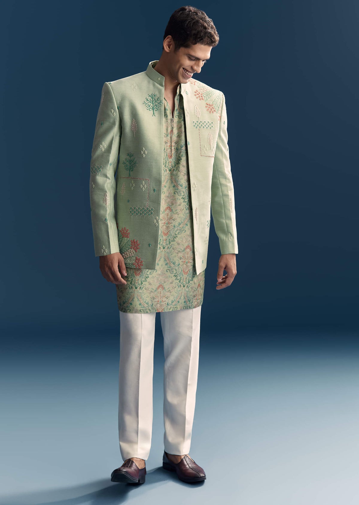 green-silk-jodhpuri-suit-for-men-with-intricate-hand-embroidery-sg333524-3 1