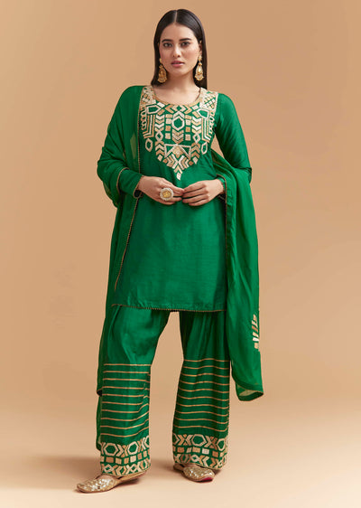 green-silk-kurta-set-with-gota-work-sg346974-1
