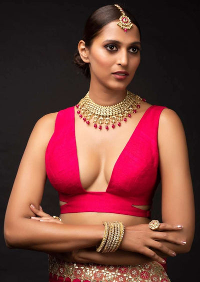 magenta-sleeveless-blouse-in-raw-silk-with-a-plunging-trapeze-neckline-online-kalki-fashion-m001ra271y-sg29489 1
