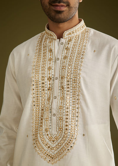 off-white-silk-kurta-set-with-mirror-thread-embroidered-yoke-sg309121-1