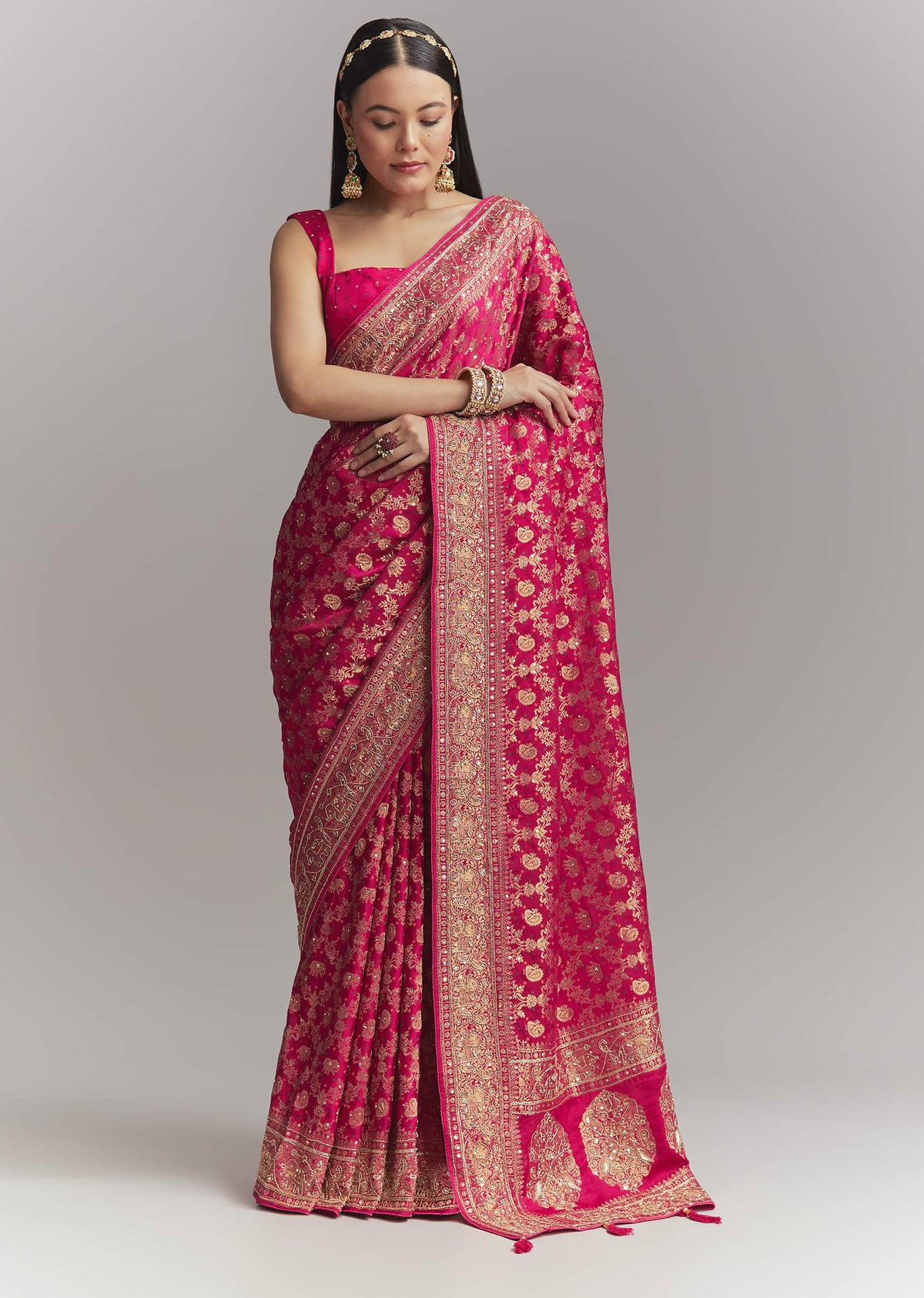 pink-silk-embroidered-saree-with-heavy-hand-embroidery-sg338655-3