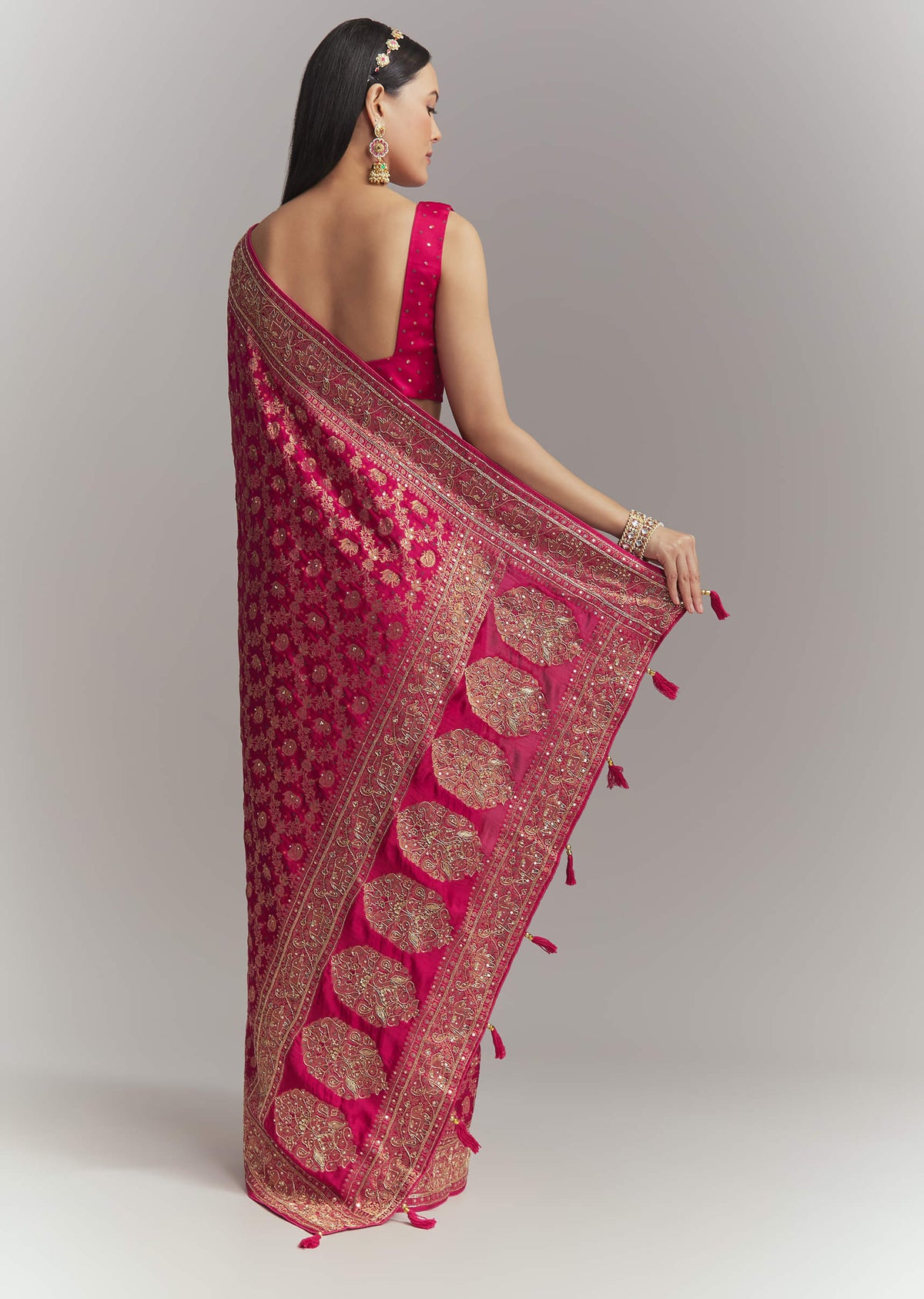 pink-silk-embroidered-saree-with-heavy-hand-embroidery-sg338655-4