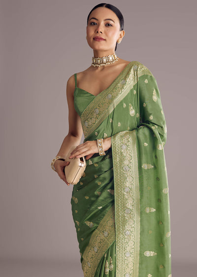 pista-green-saree-with-zari-weave-and-stone-embellishments-sg311935-5