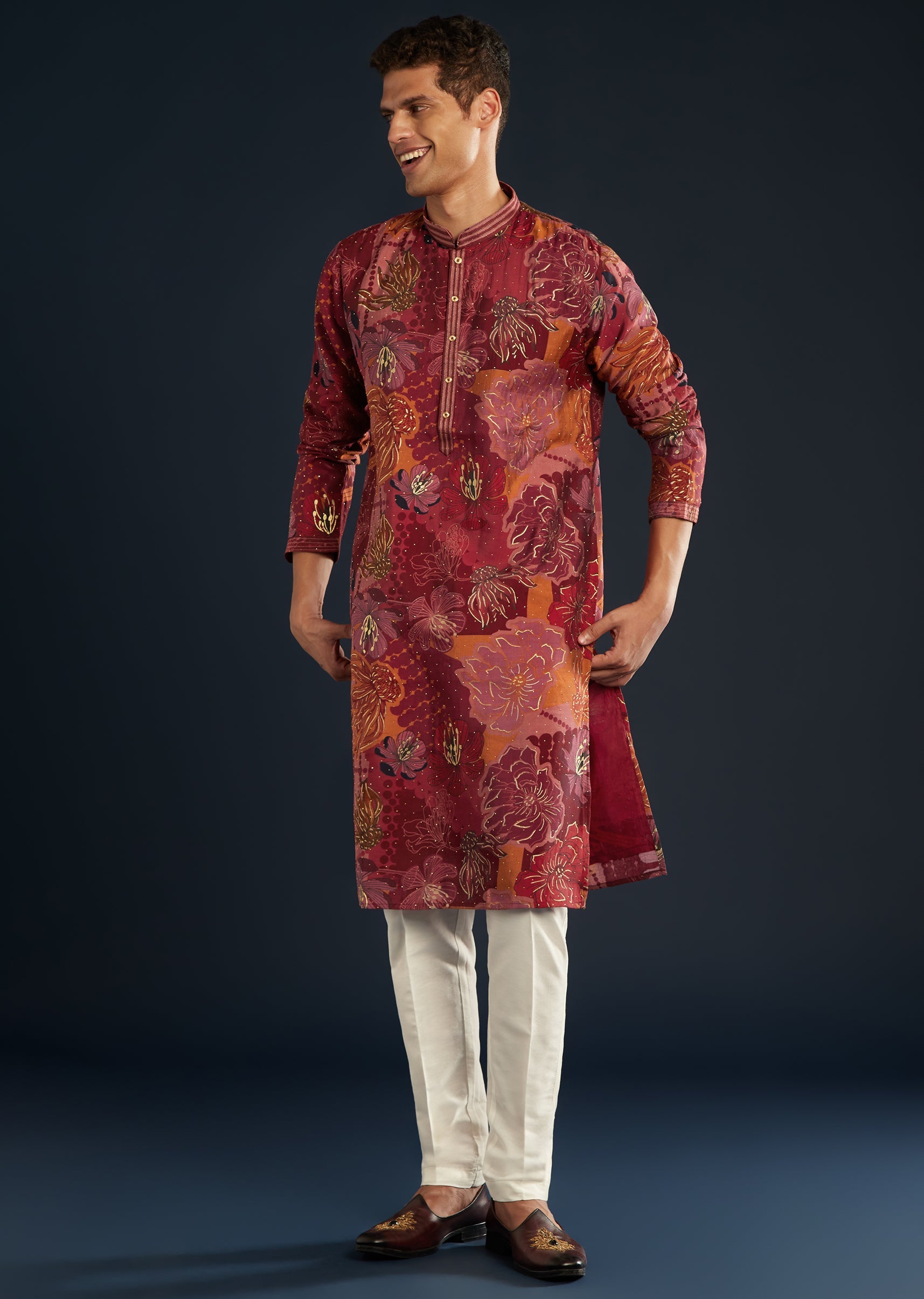 red-silk-kurta-set-with-foil-work-sg329909-4 b2e49d47-5eaf-4032-86ae-f46667bf8fc2