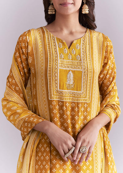 yellow-crepe-kurta-set-with-indie-print-and-moti-work-sg337157-2