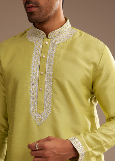 yellow-silk-kurta-set-with-yoke-embroidery-sg303558-2