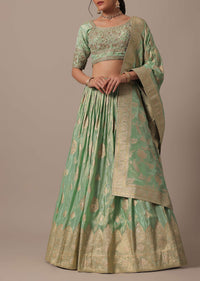 adding a royal touch to your seasonal wedding wardrobe is th-sg198197 1