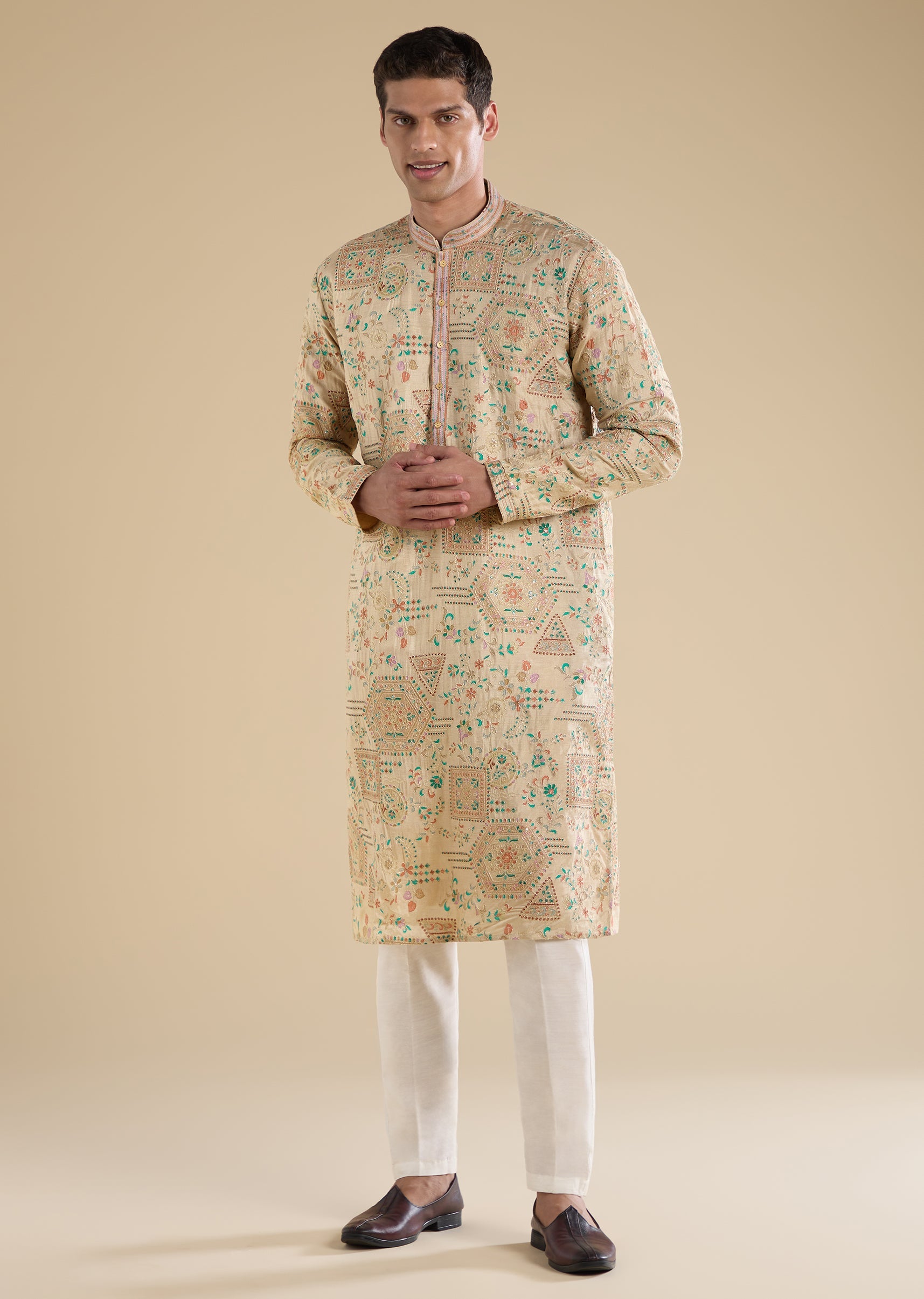 beige-minimal-kurta-set-sg381127-1 10538536-8562-4e30-8501-d2fc7375a78e
