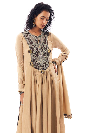 beige-tissue-anarkali-with-rich-zardosi-detailing-sg388253-4 618f47f6-7e64-4848-8d28-d44ab9ba2d49
