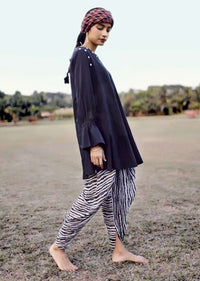 black-and-white-dhoti-suit-in-cotton-with-printed-zebra-stripes-and-long-sleeves-with-bell-cuffs-online-kalki-fashion-m023bk08y-sg39382 3