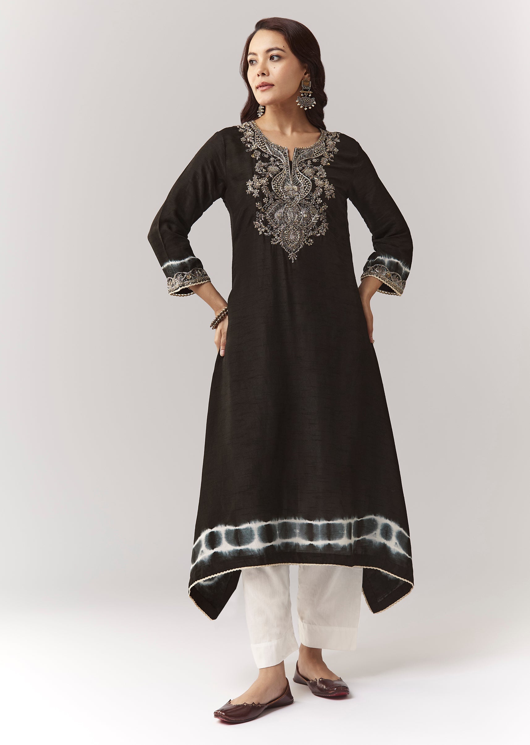 black-cut-dana-sequin-kurta-pant-coord-with-leheriya-border-sg383471-3 18d42ba7-cc55-4126-b6c2-3a846448b72d