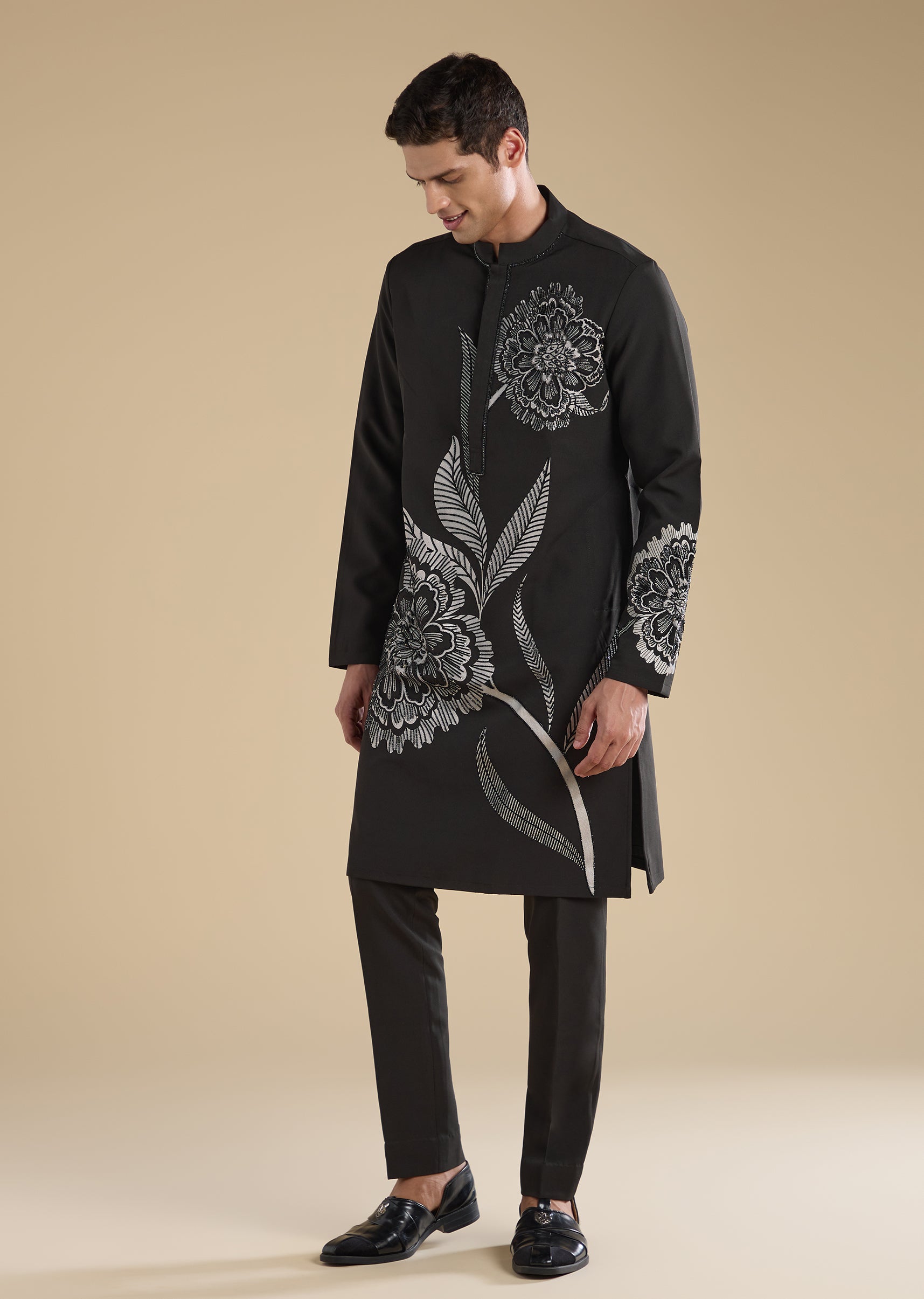 black-kurta-set-with-pants-sg346536-3 121eb18b-83c2-429b-bde0-a46635025674