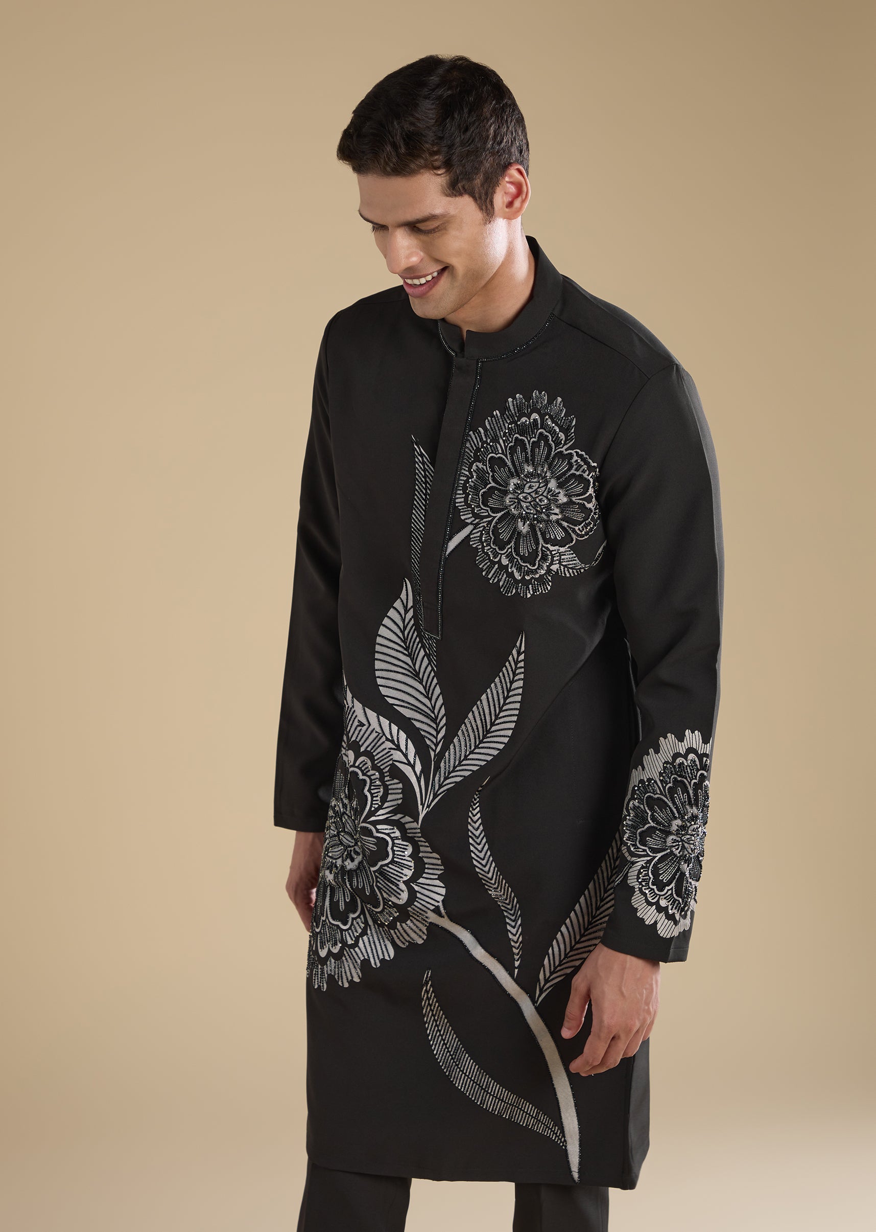 black-kurta-set-with-pants-sg346536-4 d72685c3-7f14-46b4-87f7-839a6707d1dc