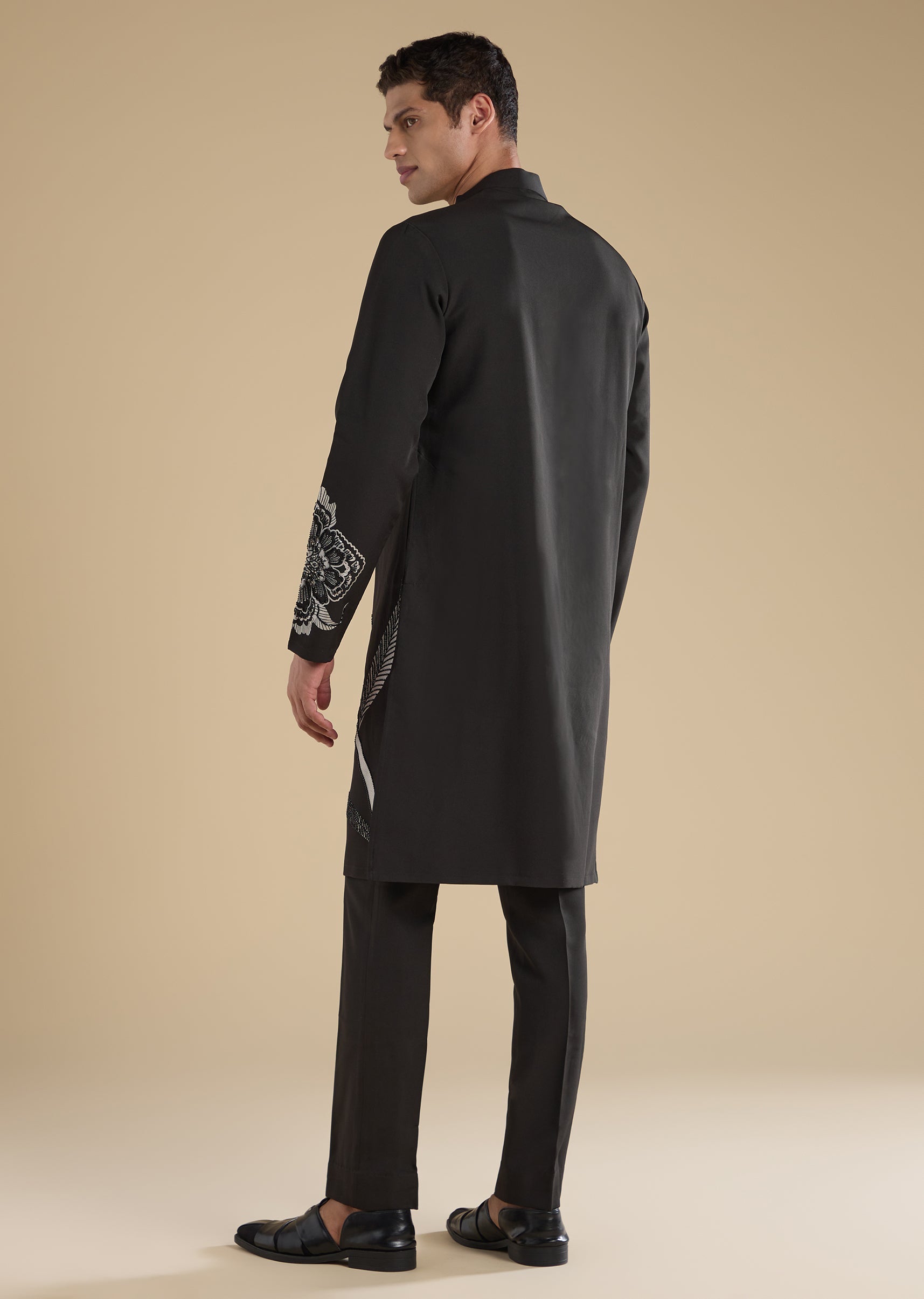 black-kurta-set-with-pants-sg346536-5 24beb288-d3ff-4688-a904-97ae84926a93