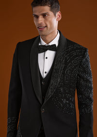 black-mens-tuxedo-with-cut-dana-and-diamond-work-sg351062-1