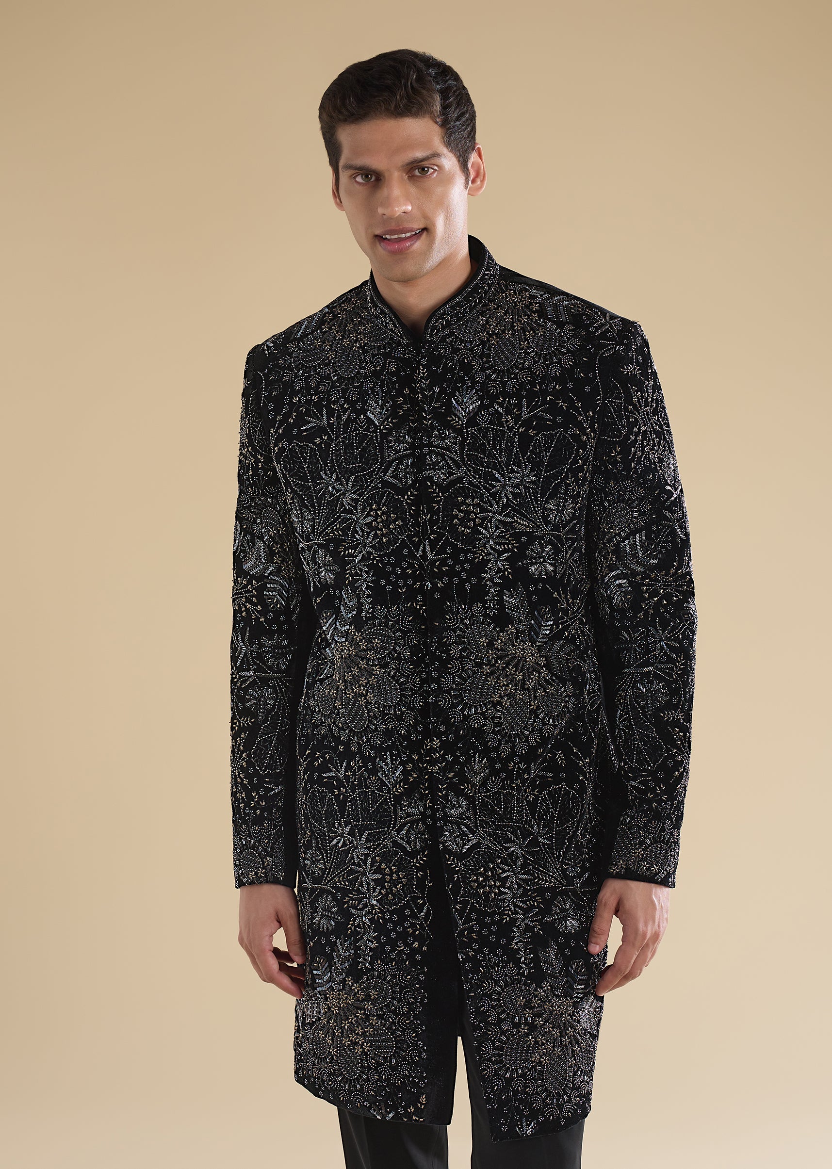 black-velvet-embellished-indo-western-set-sg348562-3 282dc4b0-844d-47a9-bacb-8133b36aa256