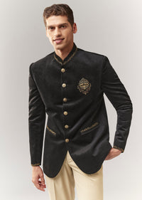 black-velvet-jodhpuri-with-metal-and-resham-detailing-sg361322-1 547d07af-a1c7-4520-bece-4aff360200c9