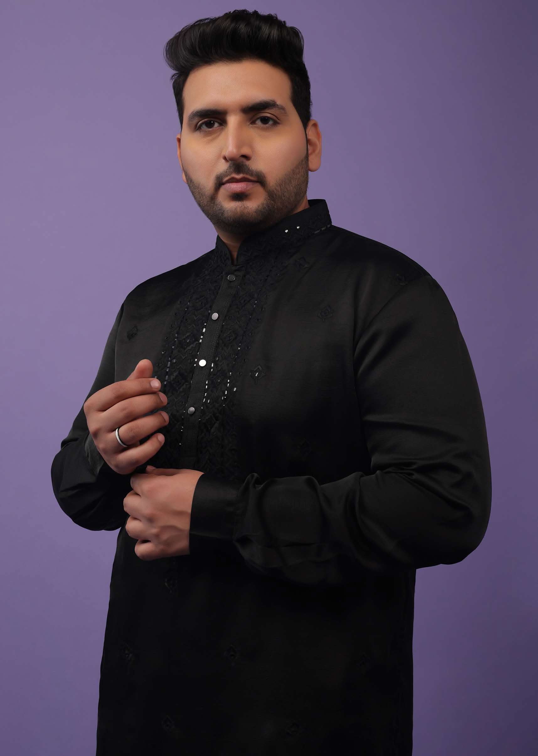 black lucknowi embroidered kurta-sg116006 2