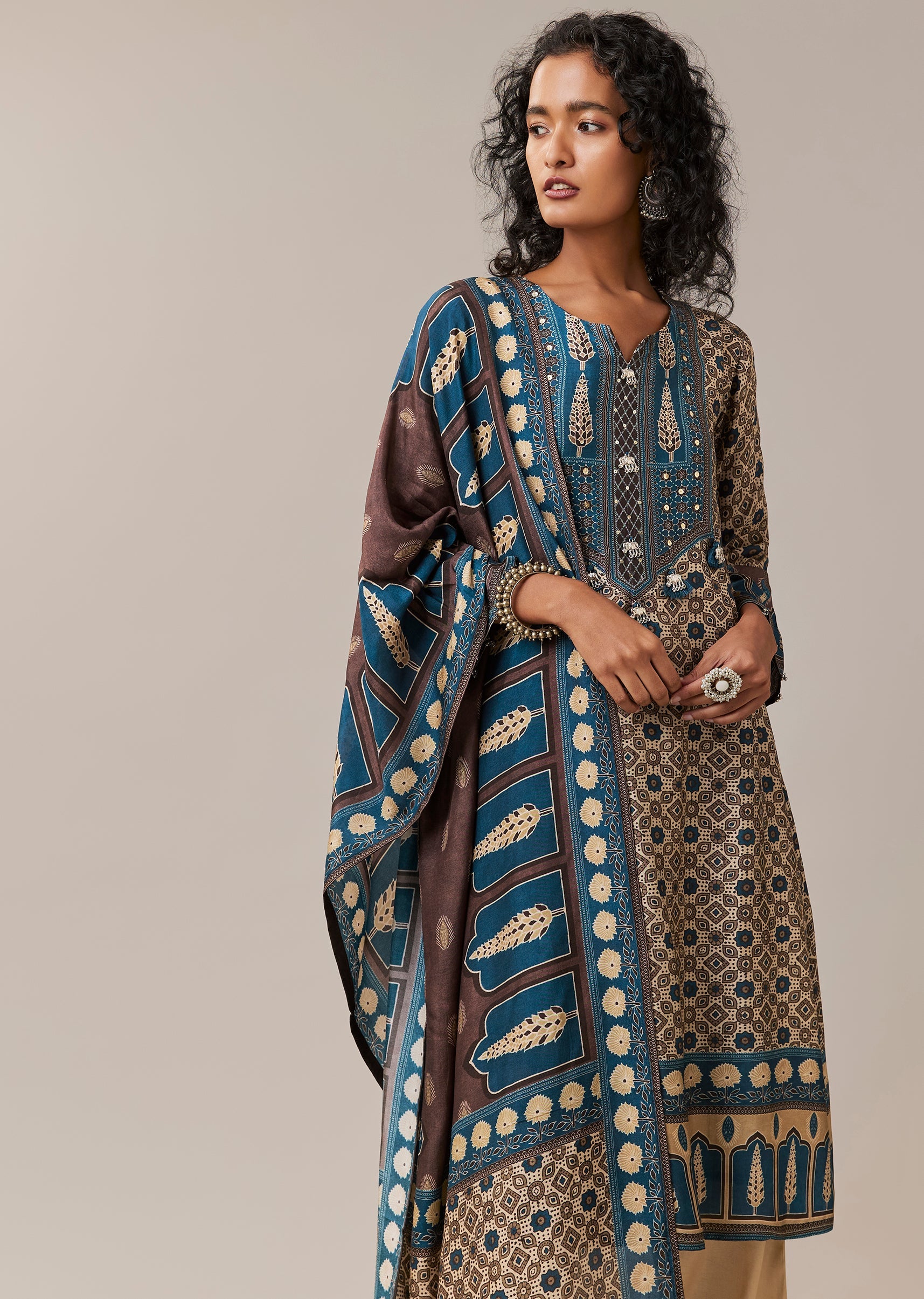 blue-asymmetric-indie-print-silk-kurta-set-sg380343-4 cca7b5f2-bf96-4fac-9d12-9ab87eeace75