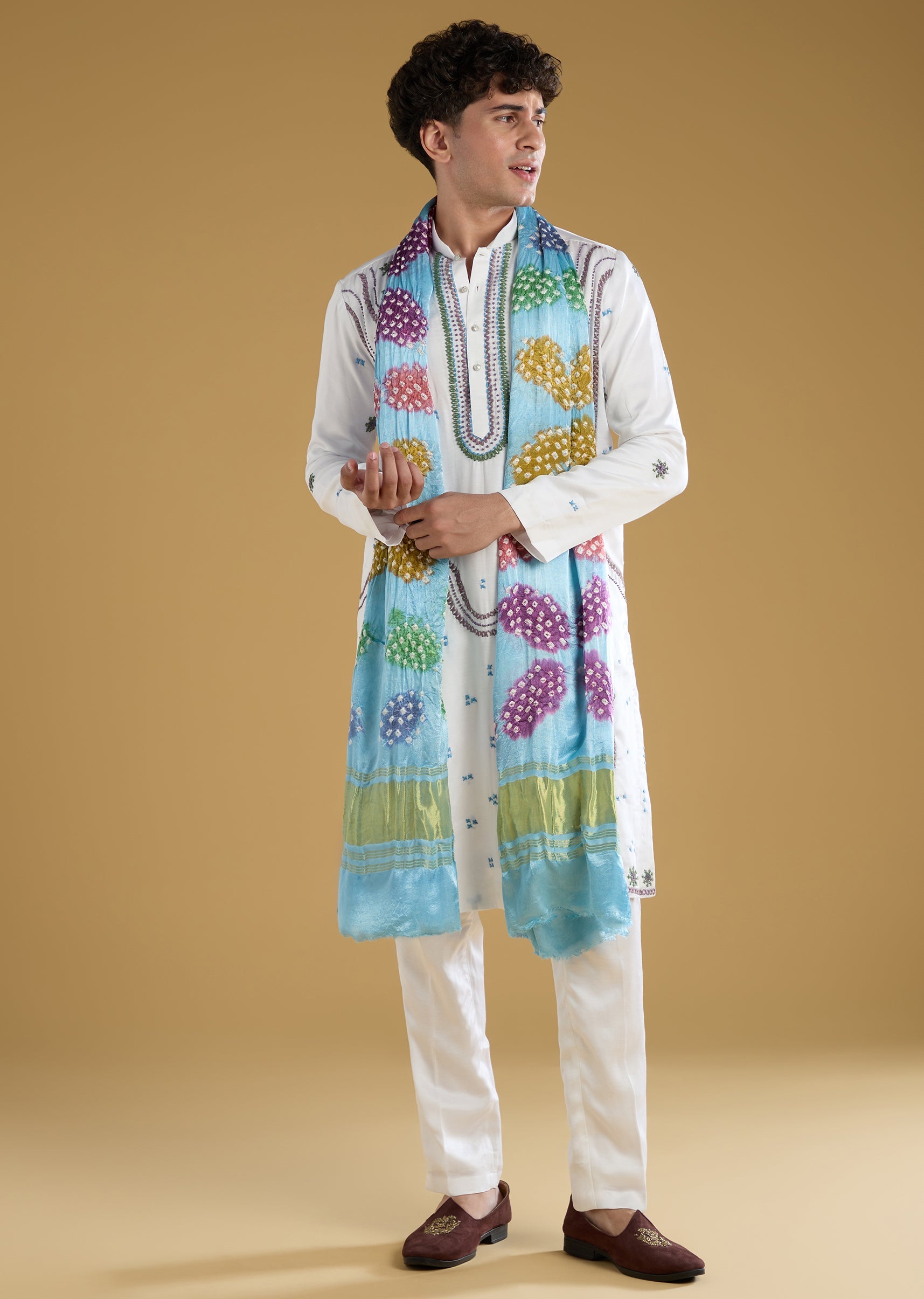 blue-silk-kurta-set-with-thread-detail-work-sg367650-3 15e77072-6919-46ff-9794-540a56cc8b69
