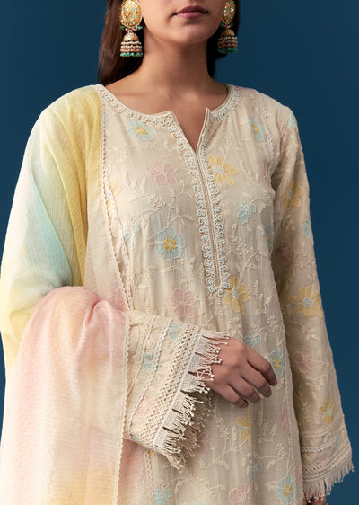 Cream Cotton Kurta Set With Thread Work