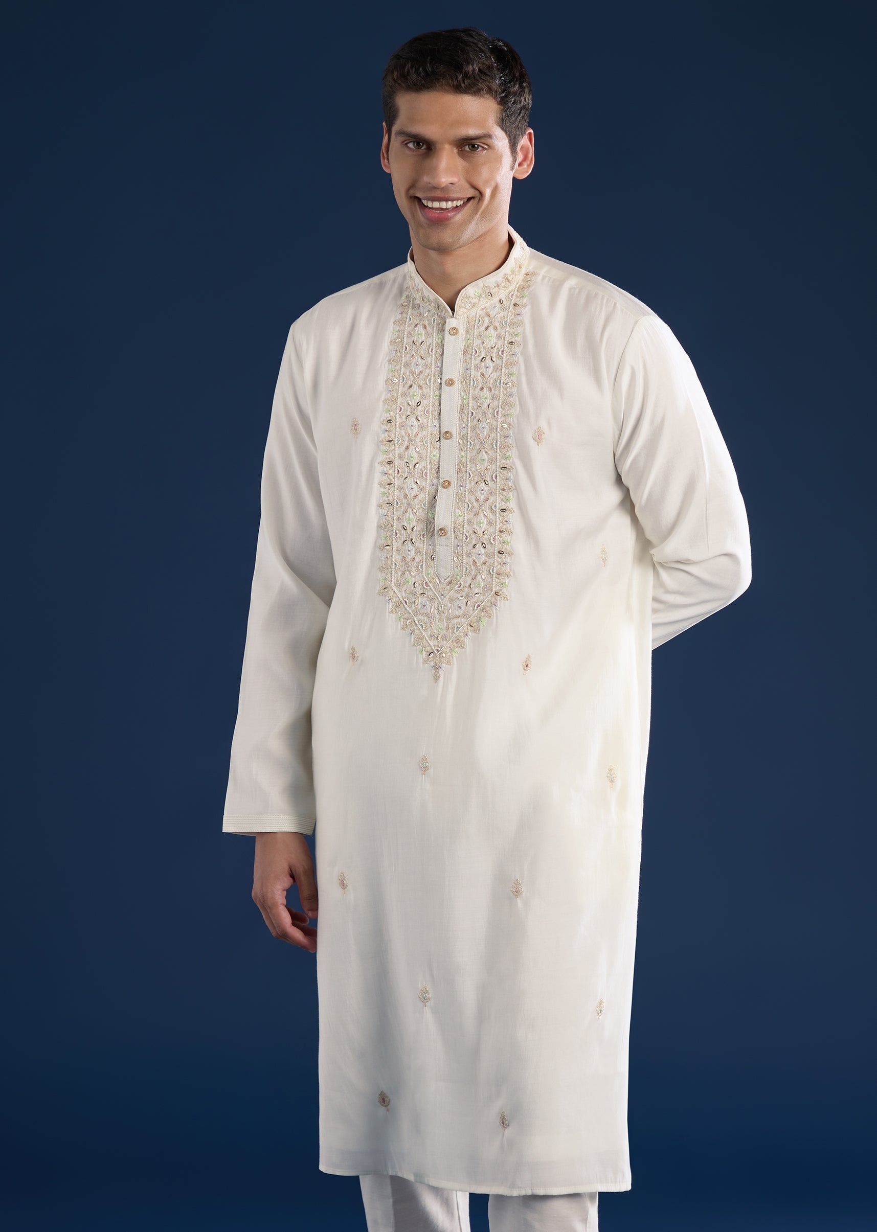 cream-minimal-kurta-set-sg376868-3 1c13337b-228f-459e-8214-bedd5a278dac