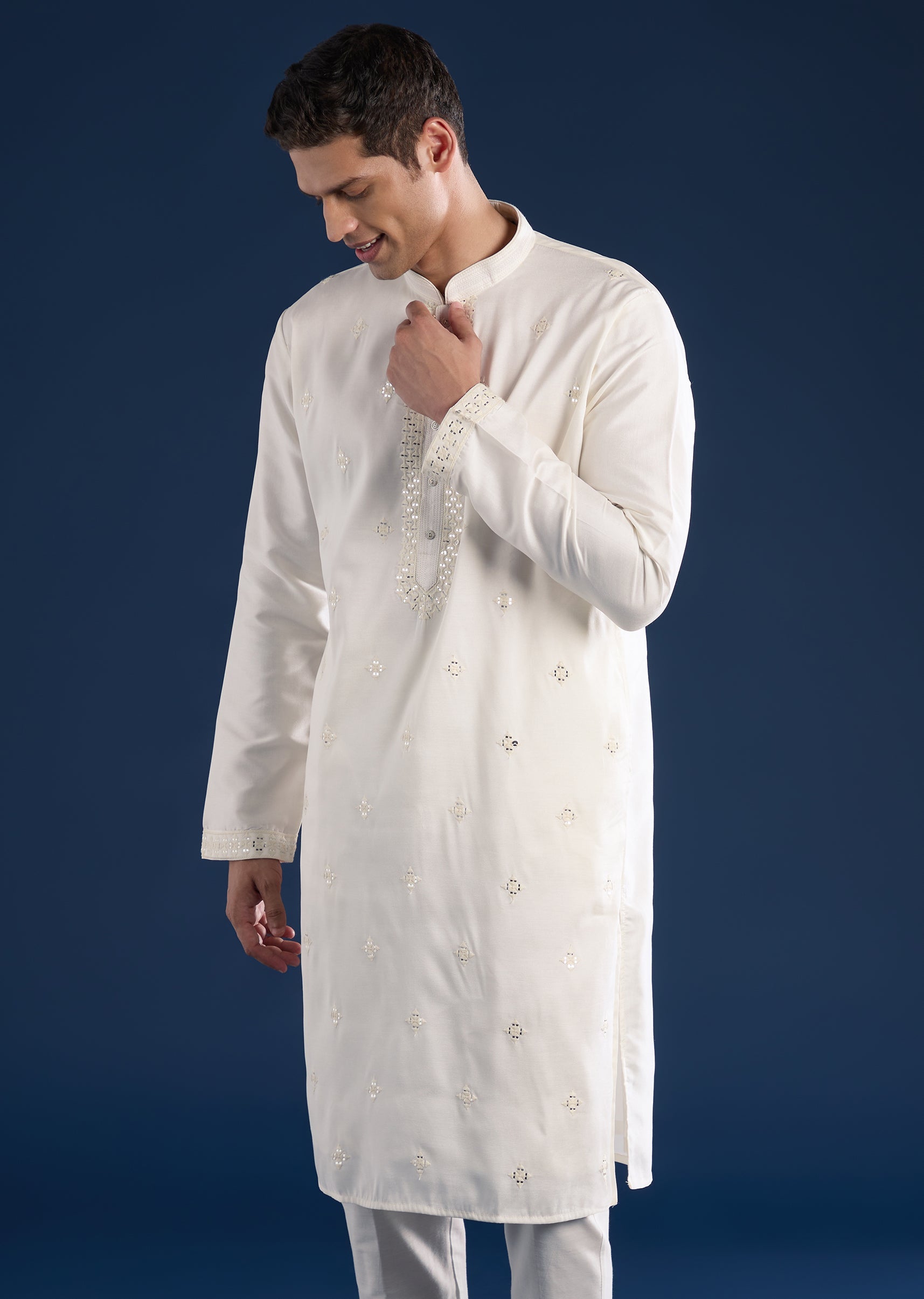 cream-minimal-mirror-kurta-set-sg377403-3 99c78df9-c3a0-4e4c-b6ed-d3460f75af8a