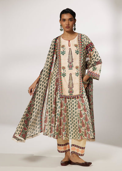 Cream Paisley And Floral Printed Kurta Set with Gotta Lace