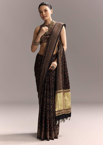 dark-blue-linen-saree-with-authentic-ajrakh-print-and-golden-pallu-sg312004-2