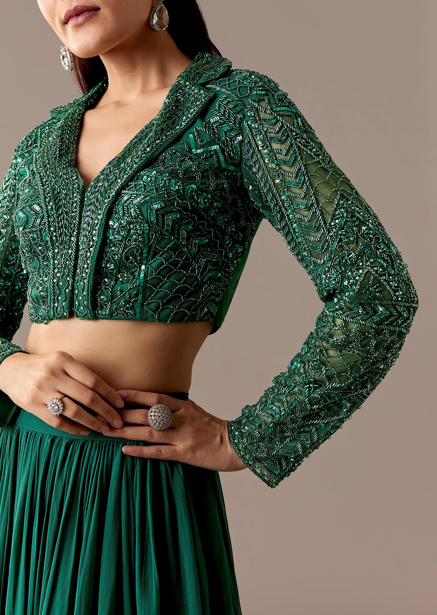 emerald-green-bridesmaid-lehenga-set-sg388072-2 70851faa-c8d5-4c33-b9d0-0c23cd85e974