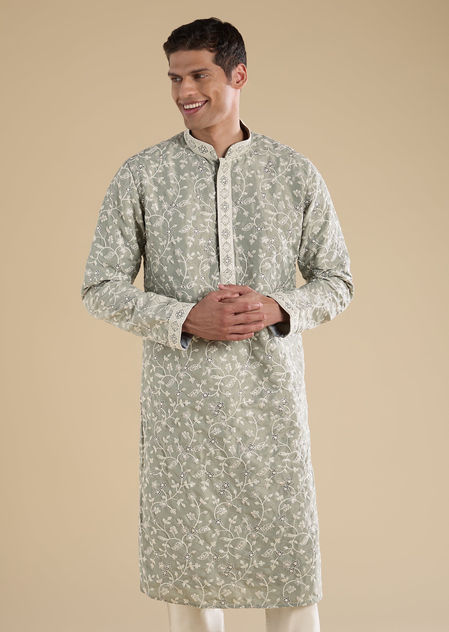 green-embroidered-kurta-set-sg367970-4 8153728c-3987-413d-9358-845572427d49