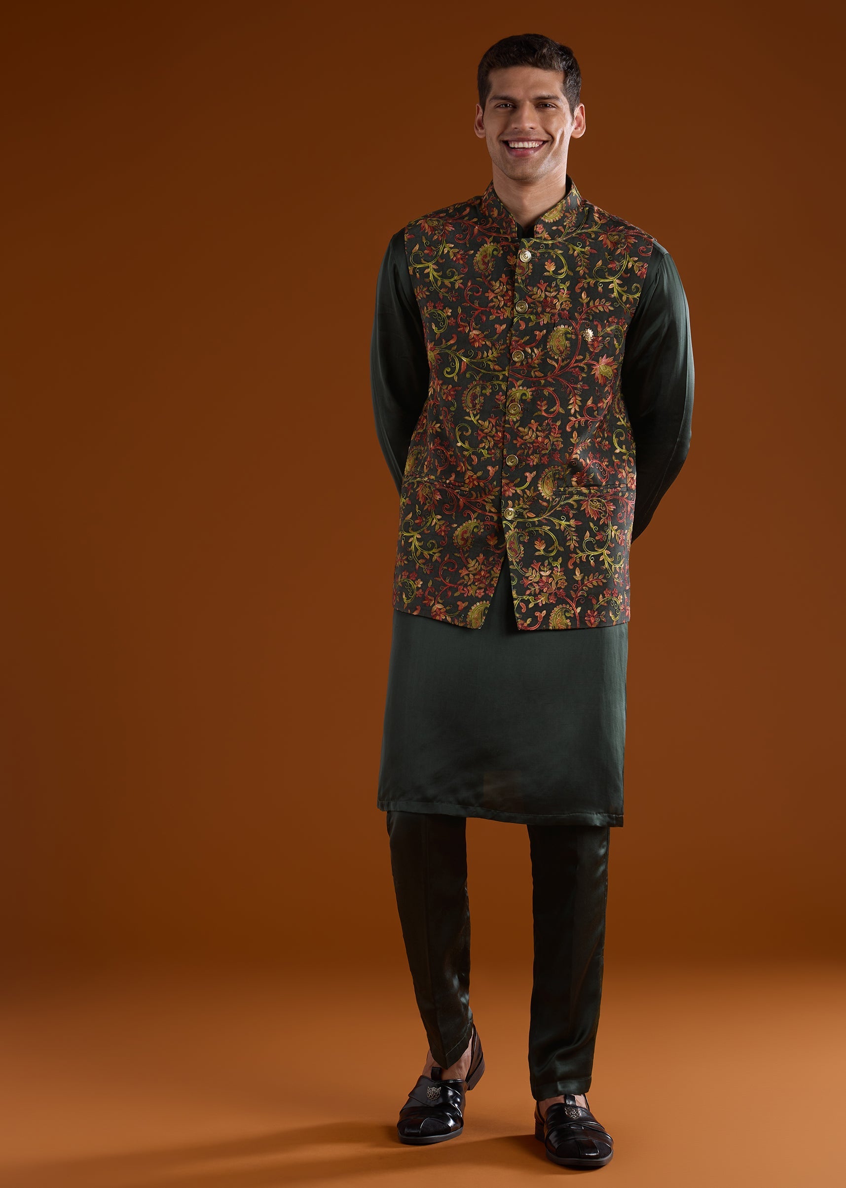 green-silk-mens-kurta-jacket-set-sg332820-3 859a9567-d241-4613-ab55-d98959c8be9a
