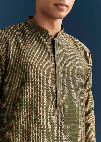 green-silk-textured-kurta-set-for-men-with-embroidery-sg330270-1