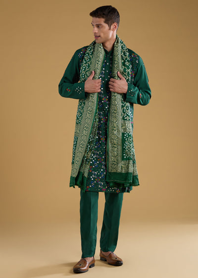 green-silk-thread-work-mens-kurta-set-with-dupatta-sg368359-3 213731e7-9921-456b-a71c-1e5752d448eb