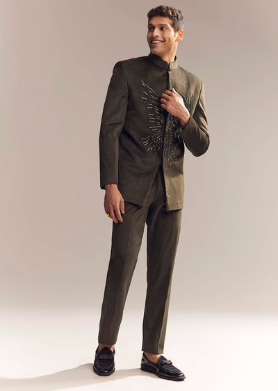 green-velvet-jodhpuri-suit-for-men-with-cutdana-and-moti-embroidery-sg333179-1