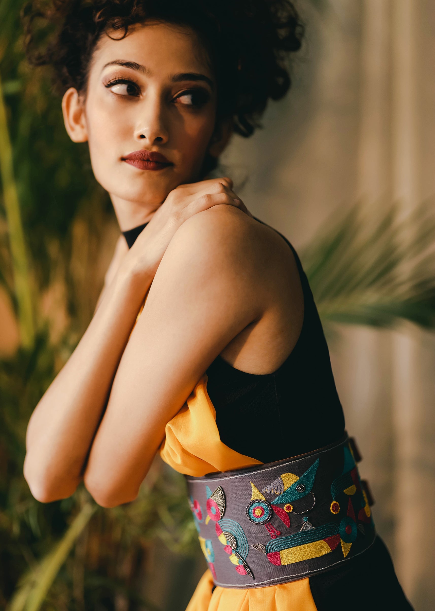 grey-and-pink-embroidered-waist-belt-sg390885-4 de240750-0514-484d-8d30-7c0b72b6fff3