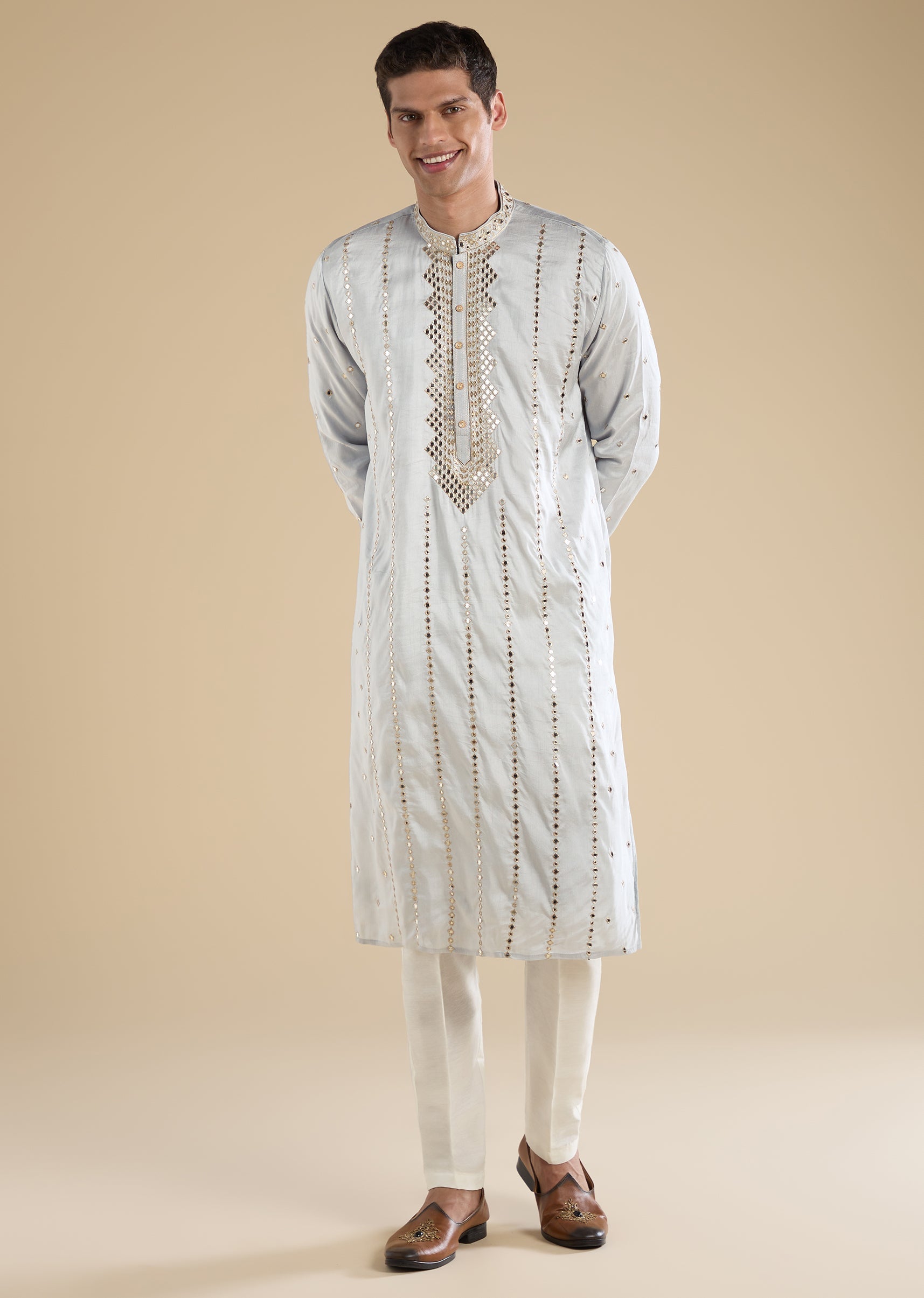 grey-embroidered-kurta-set-sg376852-3 facfe17b-02f3-4a6c-94f5-2e298a2ea01d