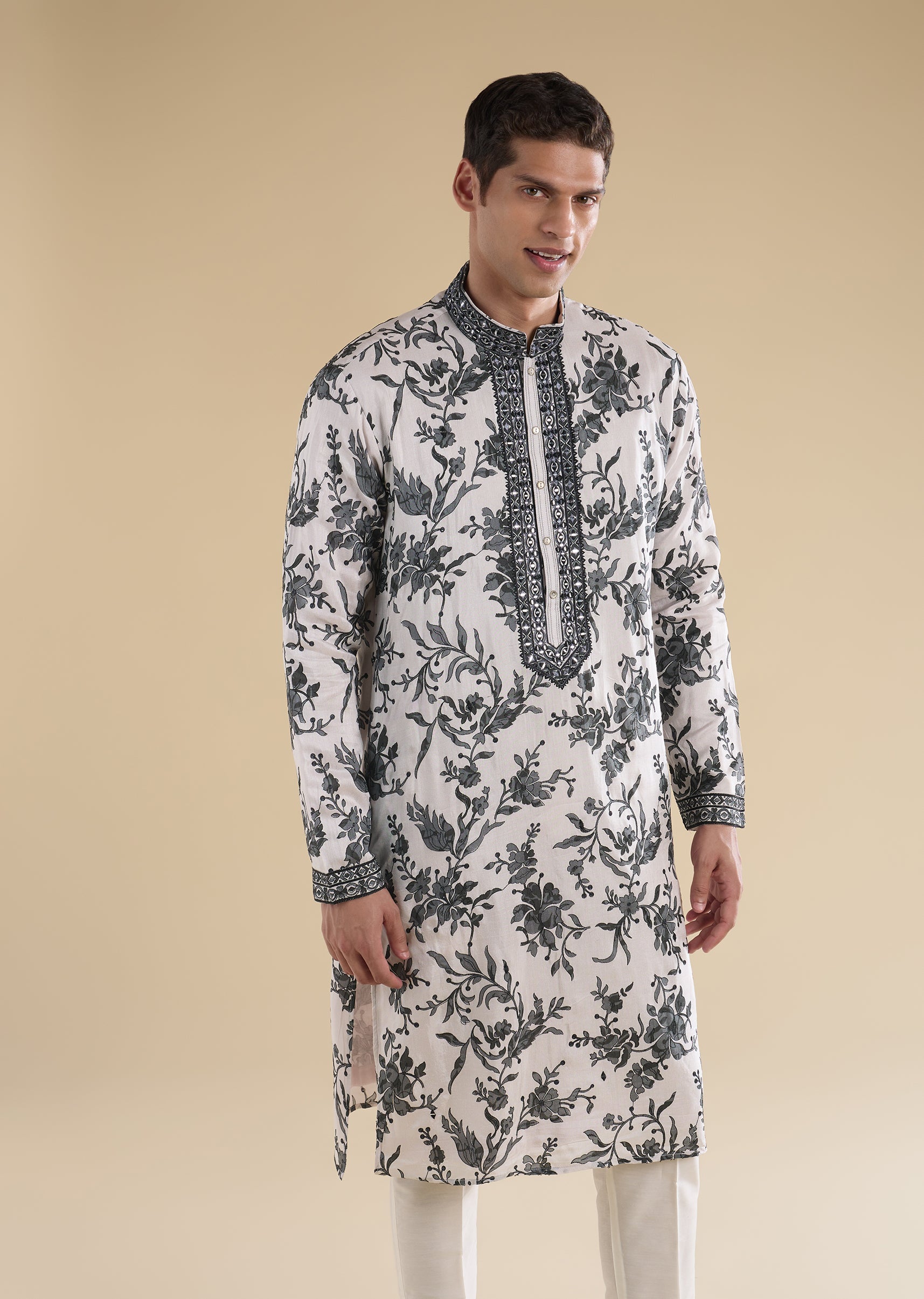 grey-mirror-detail-kurta-set-sg376053-4 3fa304d8-7fd9-4945-b966-d6eae61ea0eb