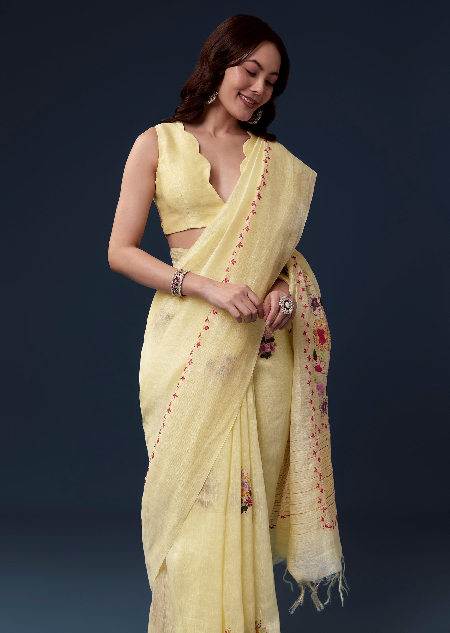 lemon-yellow-linen-saree-with-resham-thread-floral-embroidery-sg337718-5 a33ab6c9-28f3-4e11-a6e9-1d0f3181797e