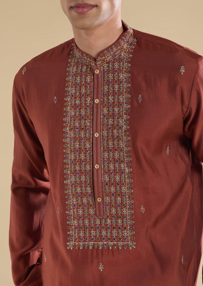 maroon-classic-kurta-set-sg379474-1 f8c35eaa-6683-429a-ad6e-9db7018af310