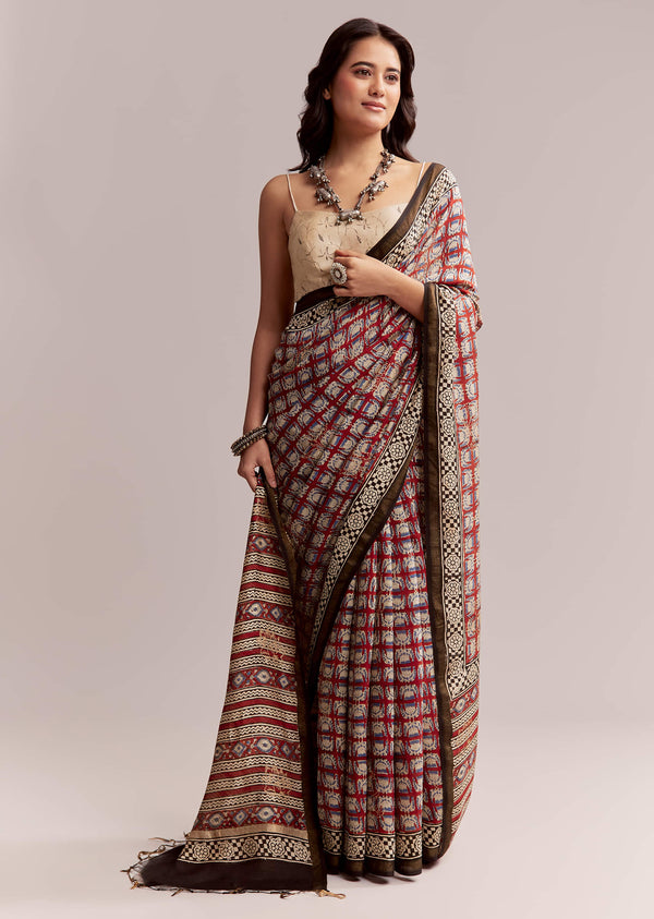 maroon-linen-printed-saree-with-traditional-ajrakh-print-sg311977-1
